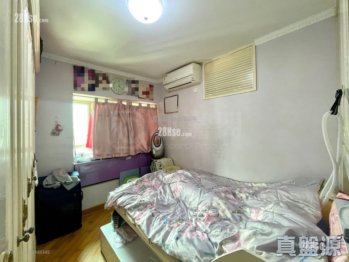 Park Central Sell 3 Bedrooms 677 ft²