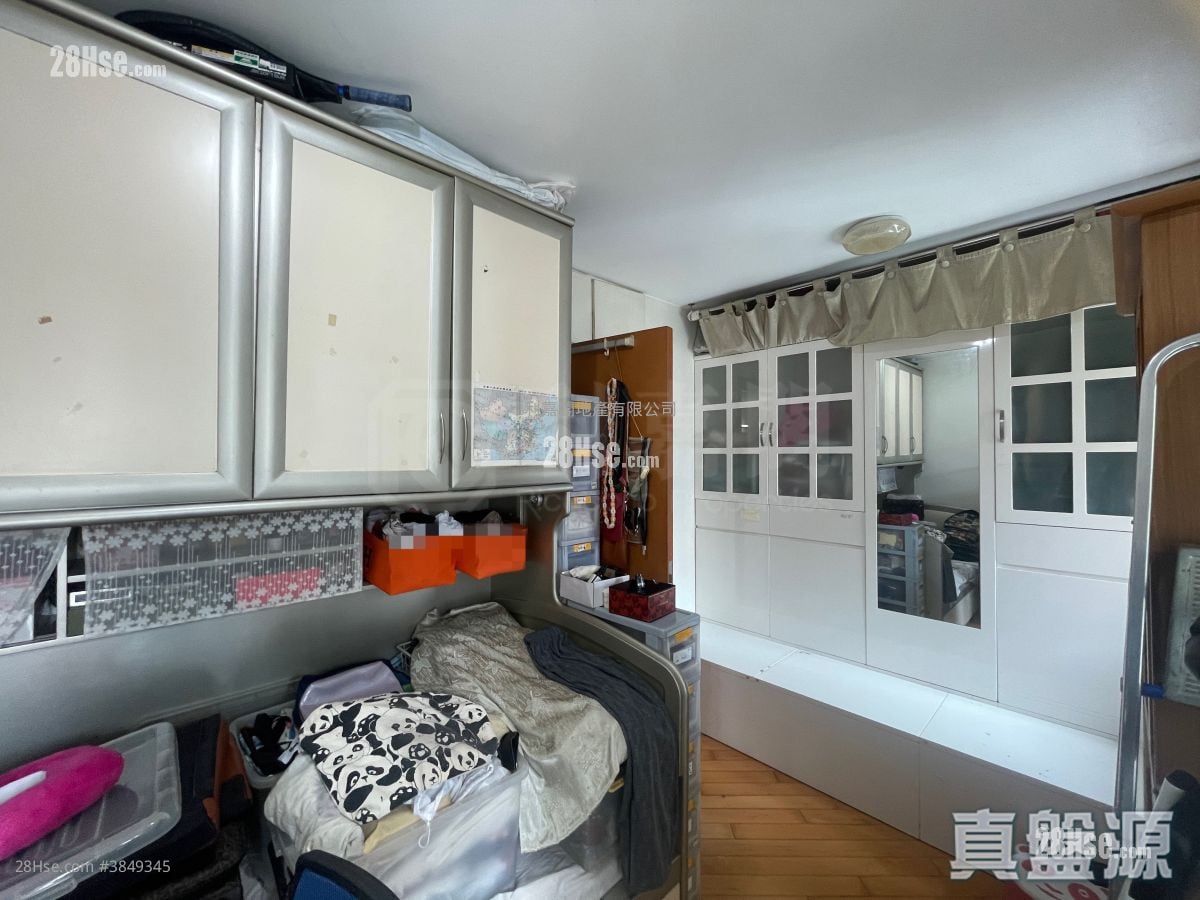 Park Central Sell 3 Bedrooms 677 ft²