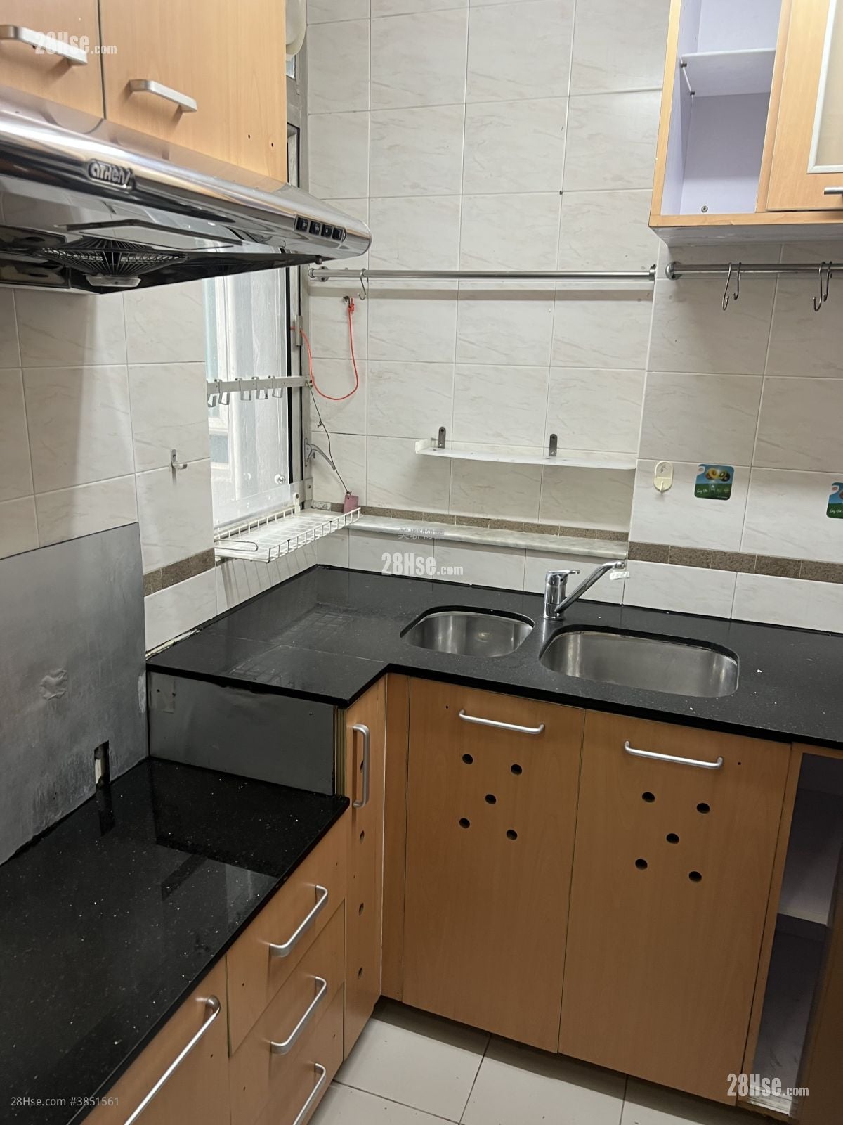 New Kwai Fong Gardens Sell 2 Bedrooms 408 ft²