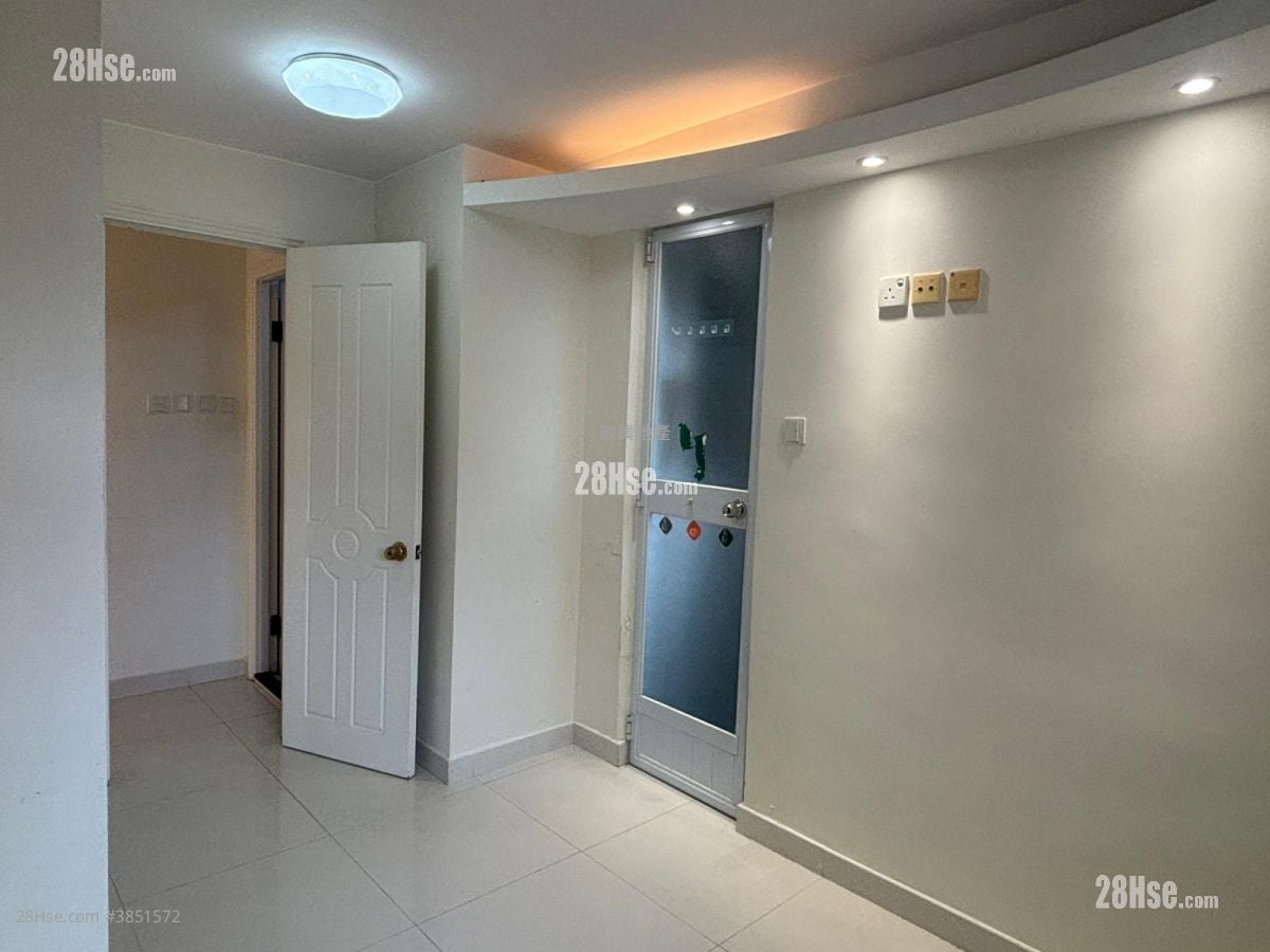 Mei Foo Sun Chuen Rental 2 Bedrooms , 1 Bathroom 544 ft²