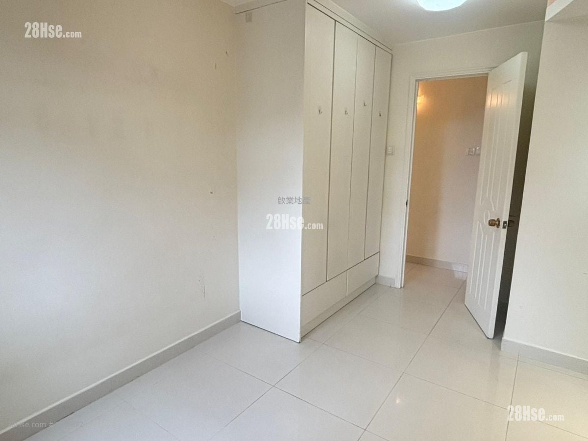 Mei Foo Sun Chuen Rental 2 Bedrooms , 1 Bathroom 544 ft²