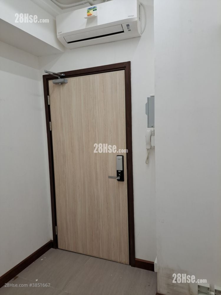 Hong Kong Industrial Centre Rental 68 ft²