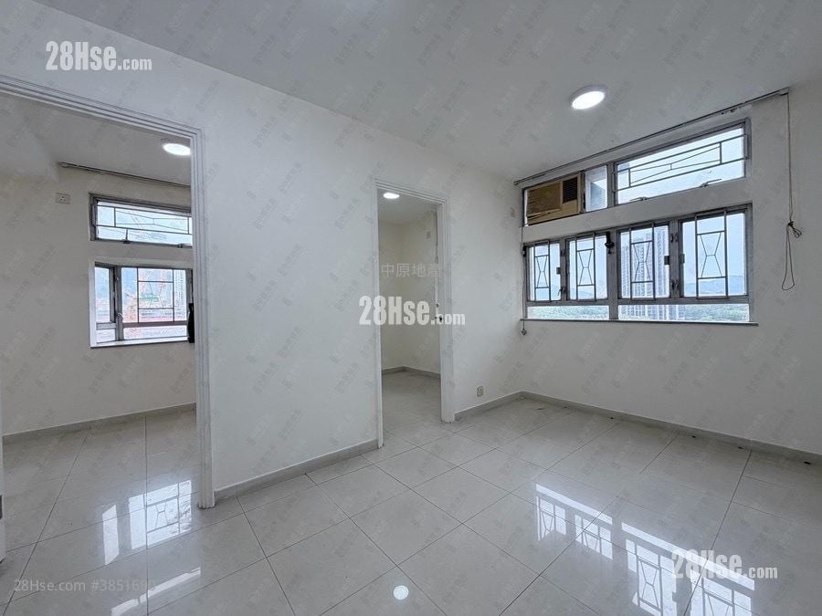 Choi Po Court Sell 2 Bedrooms 438 ft²