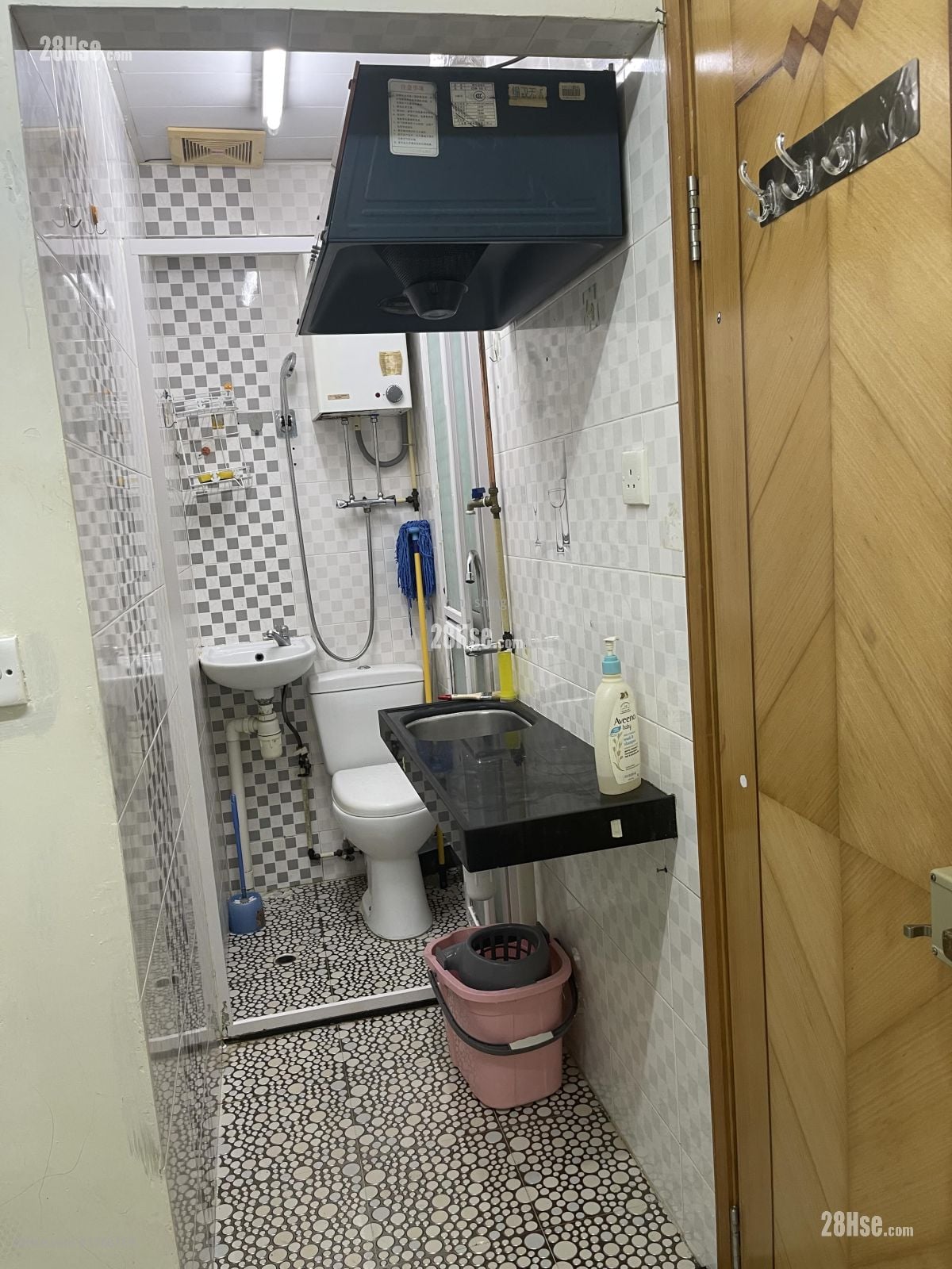 Chinese Mansion Rental Studio , 1 Bathroom 120 ft²