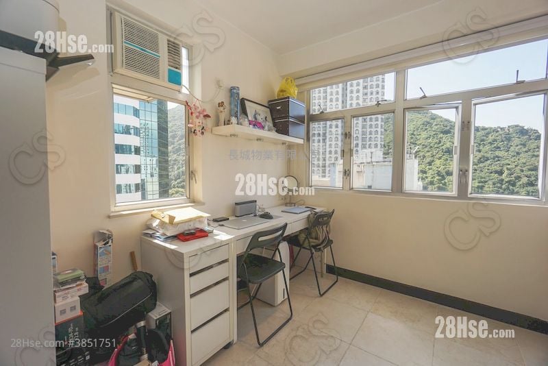 Hoi Kwong Court Rental 3 Bedrooms , 1 Bathroom 639 ft²