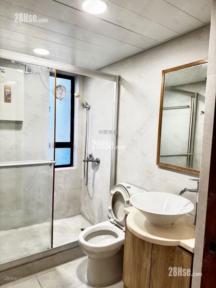 Grandeur Villa Rental 3 Bedrooms , 2 Bathrooms 858 ft²