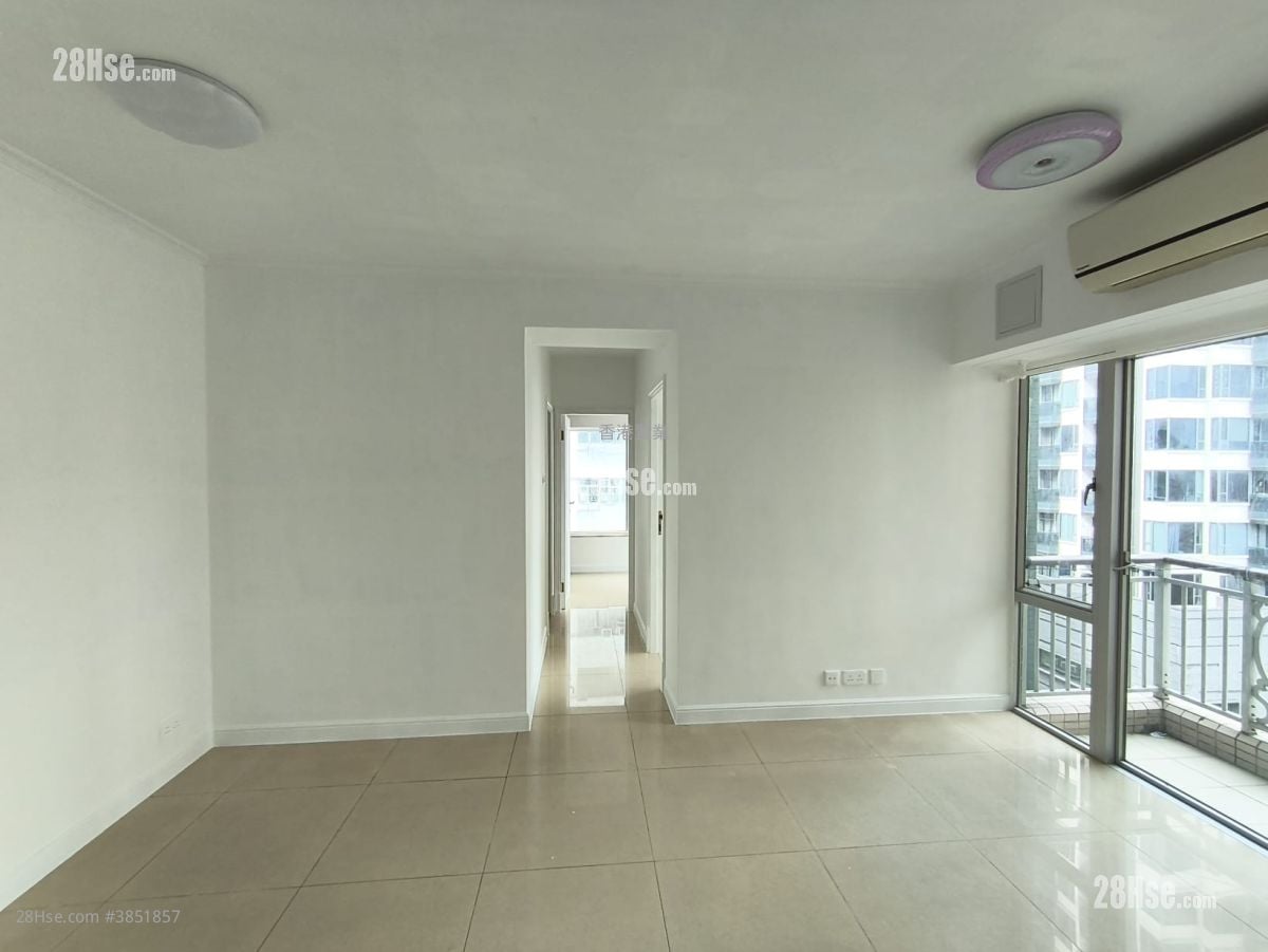 Sky Tower Rental 2 Bedrooms , 1 Bathroom 522 ft²