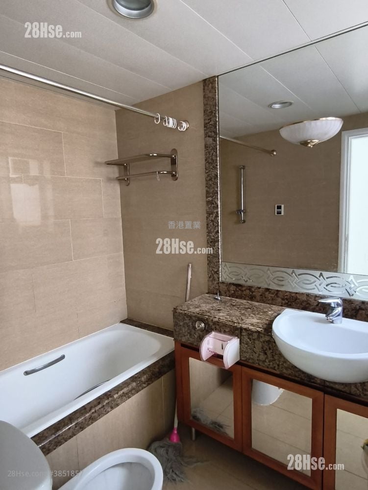 Sky Tower Rental 2 Bedrooms , 1 Bathroom 522 ft²