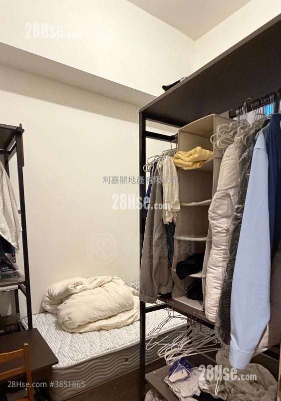 Wetland Seasons Park Rental 3 Bedrooms , 3 Bathrooms 779 ft²