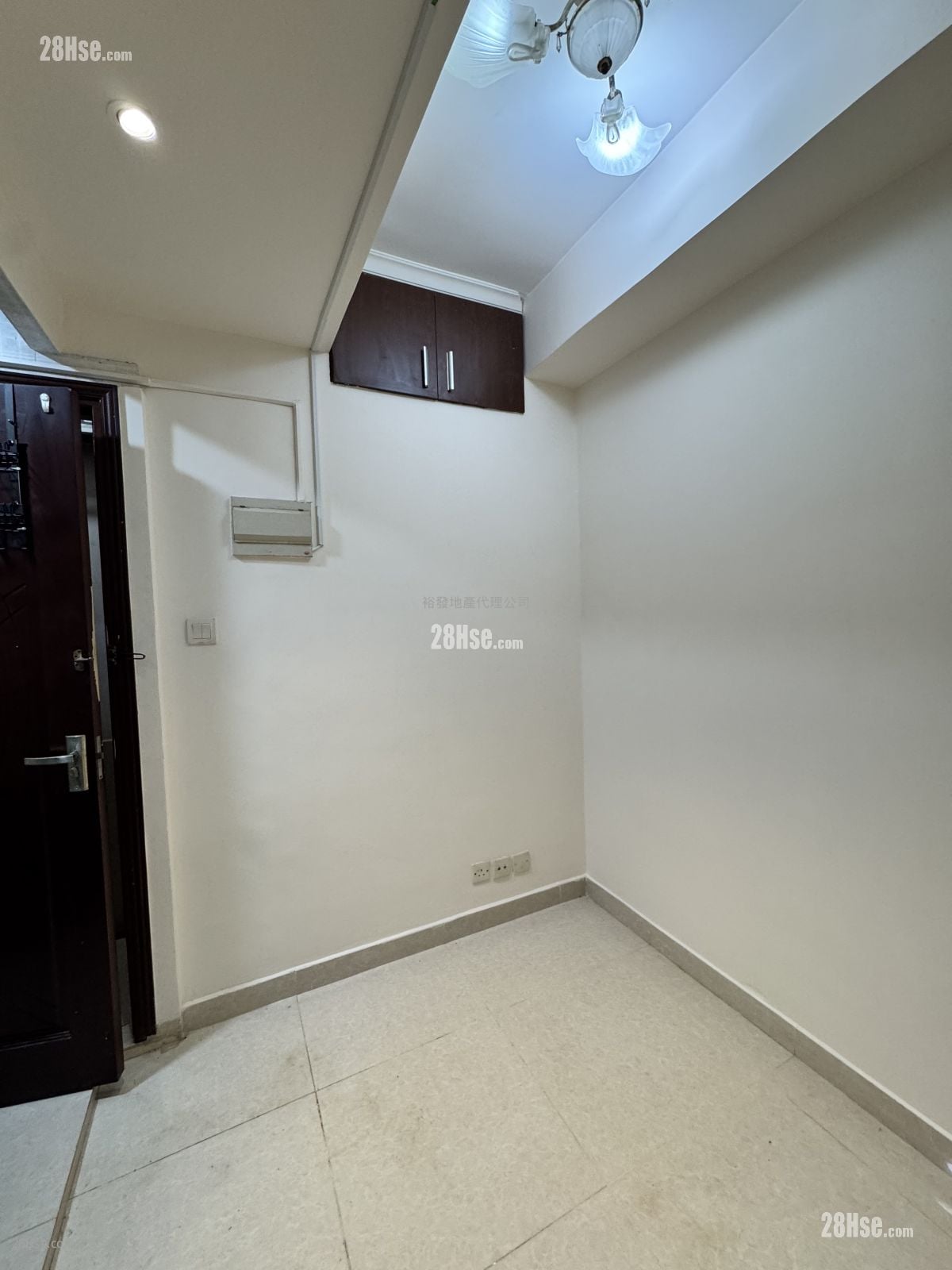 Chung Hing Building Rental 1 Bedroom 100 ft²