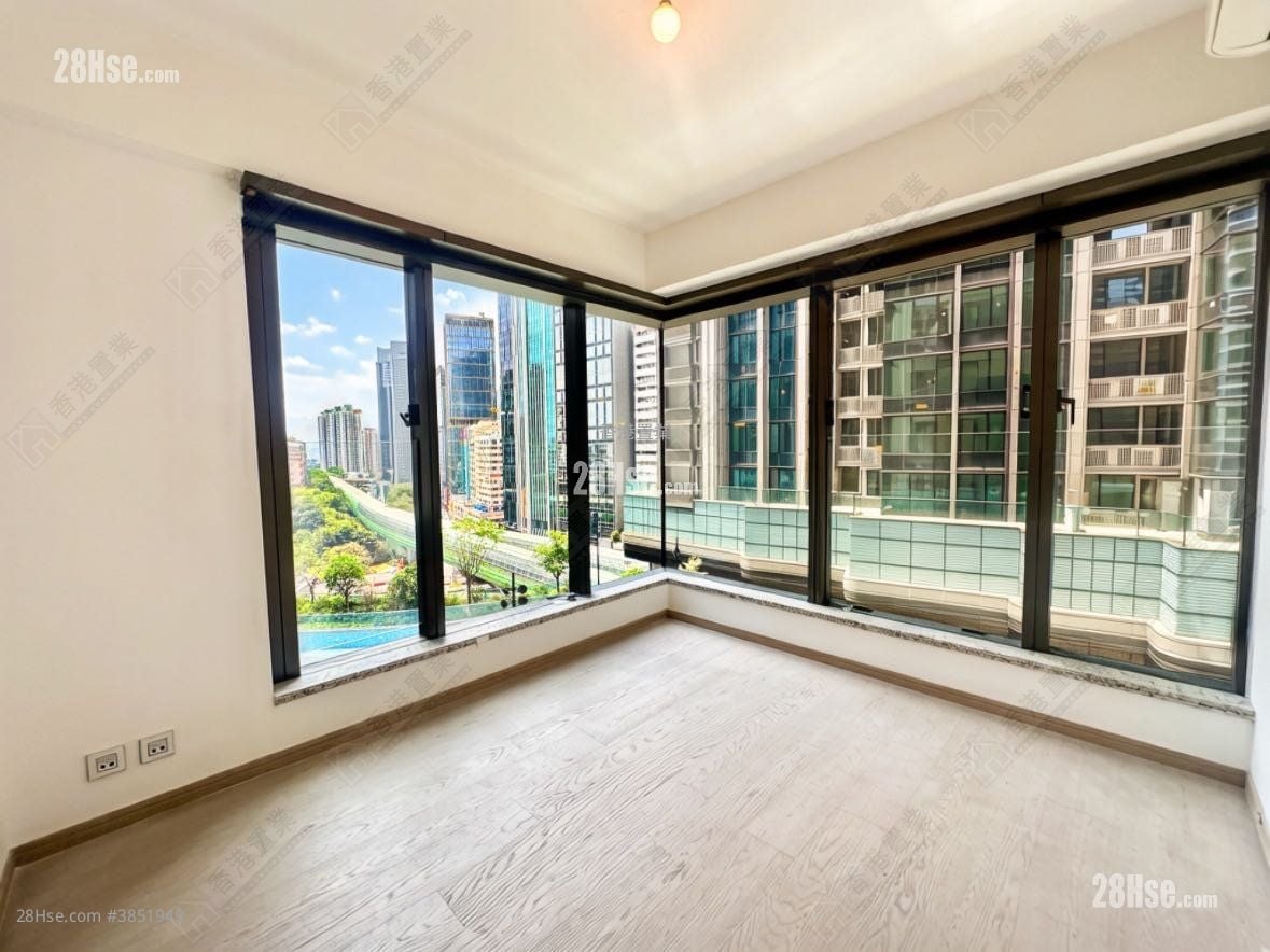 The Southside Sell 3 Bedrooms , 3 Bathrooms 813 ft²