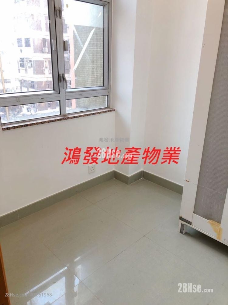 Po Hay Building Sell 2 Bedrooms , 1 Bathroom