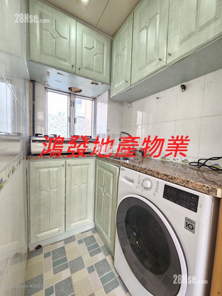 Po Hay Building Sell 2 Bedrooms , 1 Bathroom
