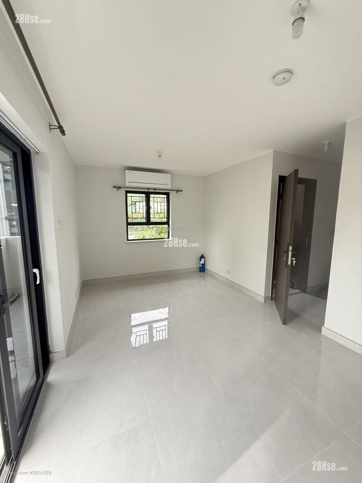 Lung Kwu Tan Rental 3 Bedrooms , 1 Bathroom 700 ft²