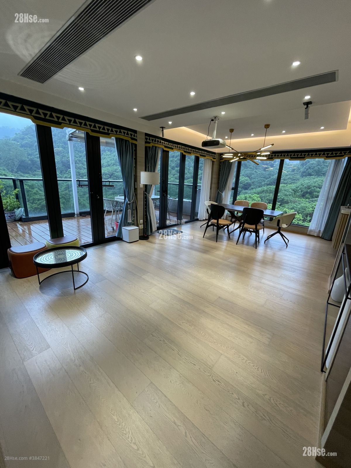 The Met. Acappella Rental 3 Bedrooms , 2 Bathrooms 1,075 ft²