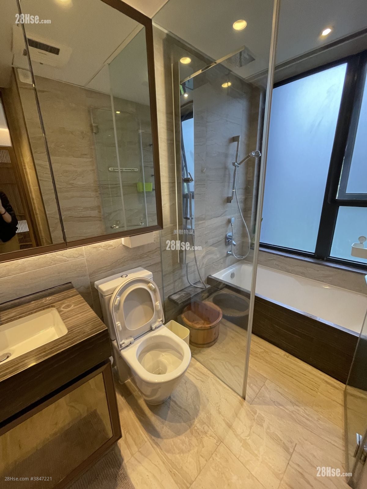 The Met. Acappella Rental 3 Bedrooms , 2 Bathrooms 1,075 ft²