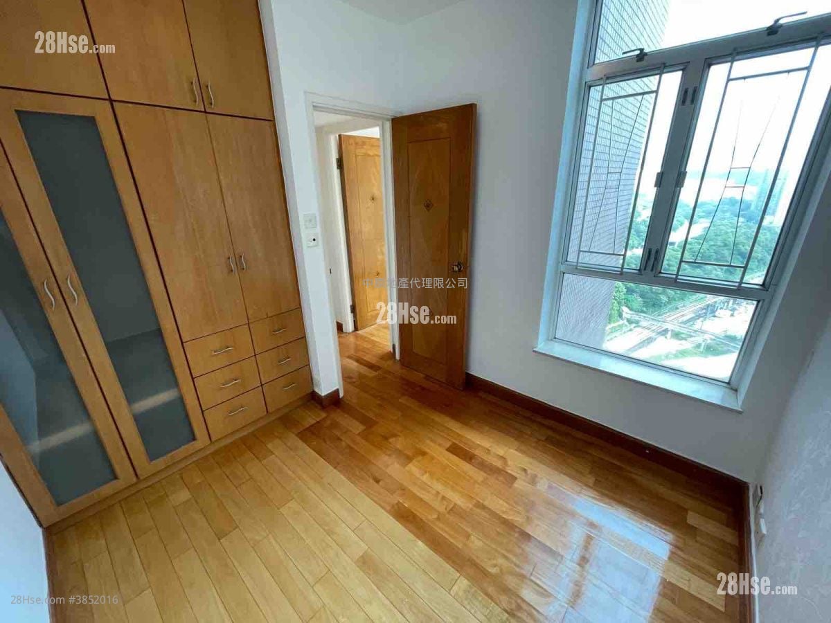 master room: Discovery Park Sell 2 Bedrooms , 1 Bathroom 477 ft²