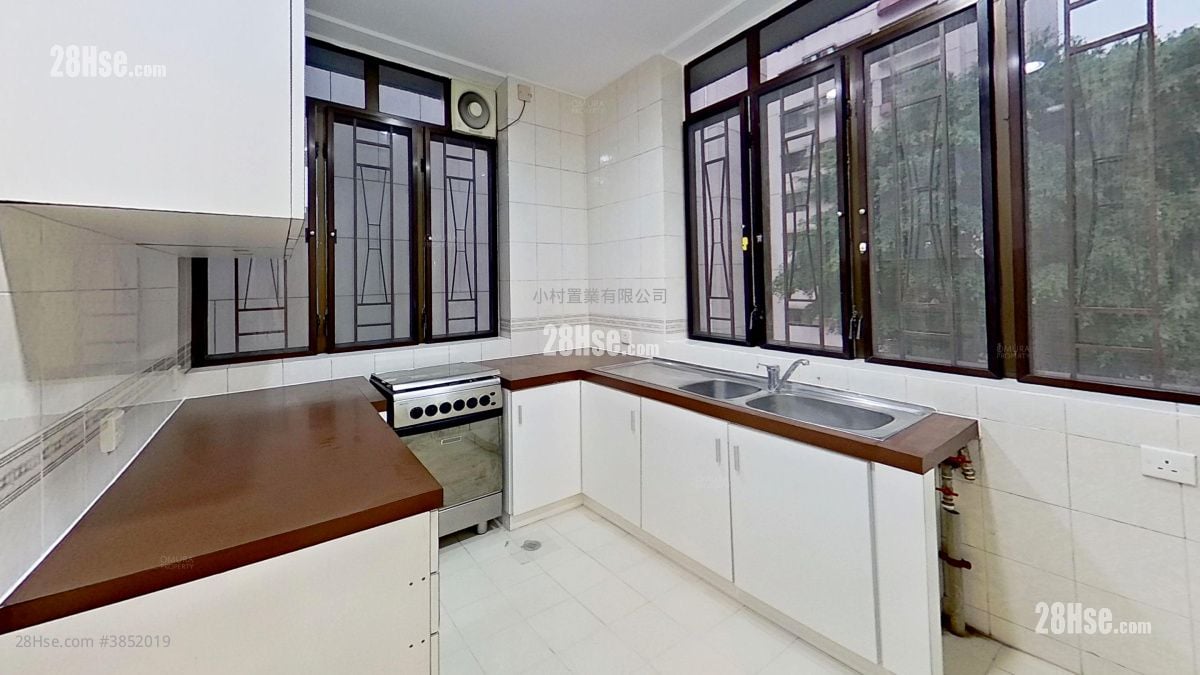 kitchen: 5-7 Belfran Road Rental 3 Bedrooms , 1 Bathroom 800 ft²