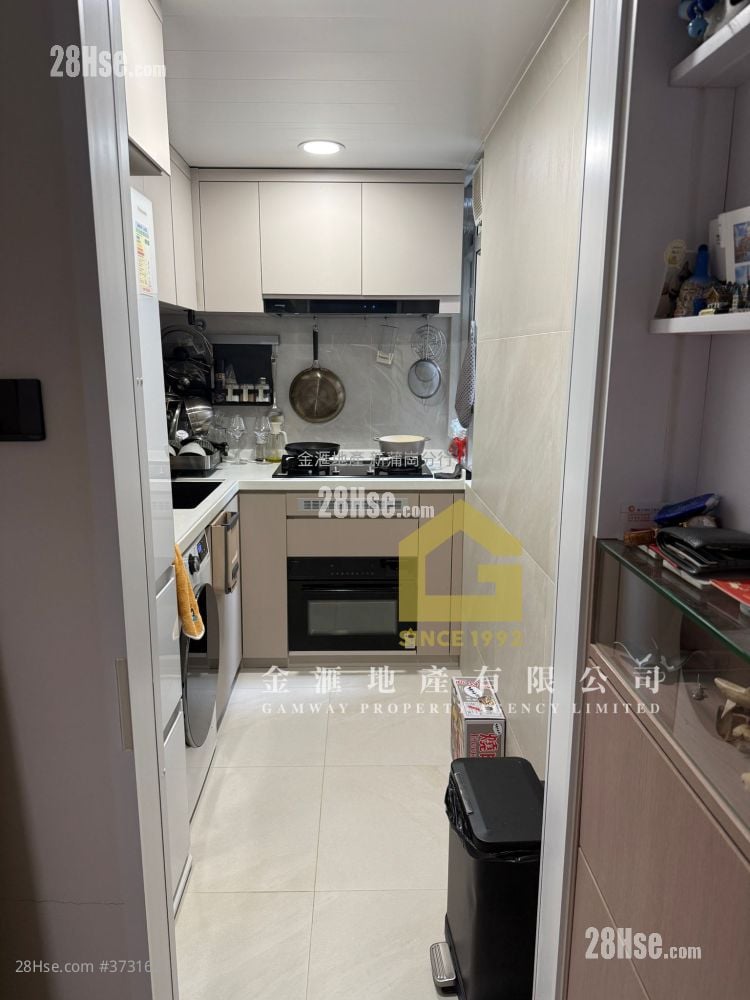 Kai Chuen Court Sell 2 Bedrooms , 1 Bathroom 441 ft²