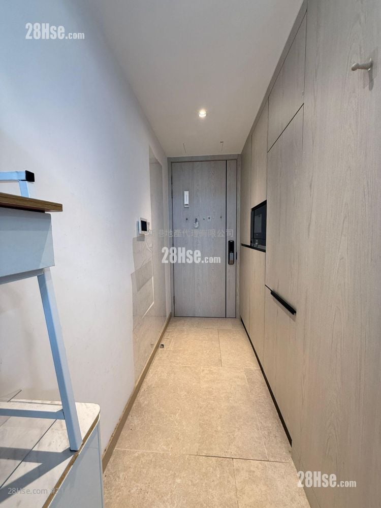 Downtown 38 Sell 1 Bedroom , 1 Bathroom 309 ft²