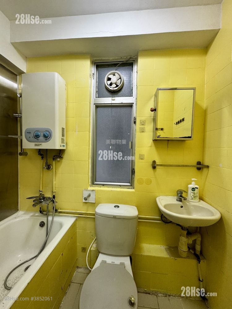 Springfield Garden Sell 2 Bedrooms , 1 Bathroom 321 ft²
