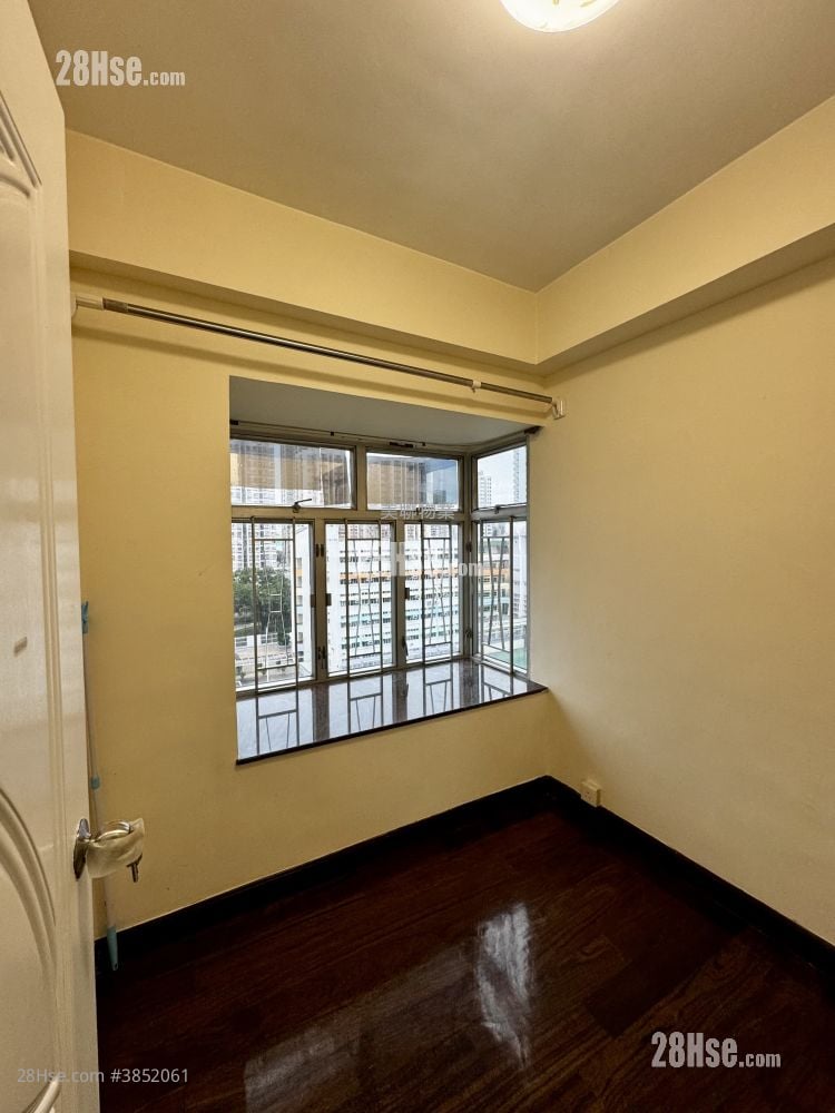 Springfield Garden Sell 2 Bedrooms , 1 Bathroom 321 ft²
