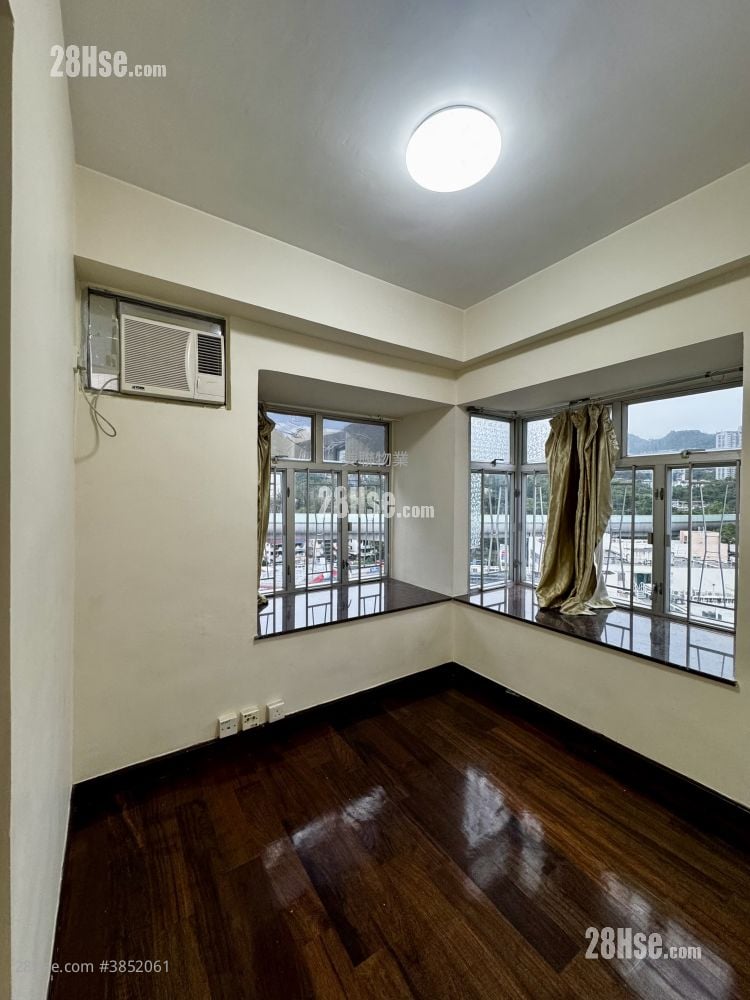 Springfield Garden Sell 2 Bedrooms , 1 Bathroom 321 ft²