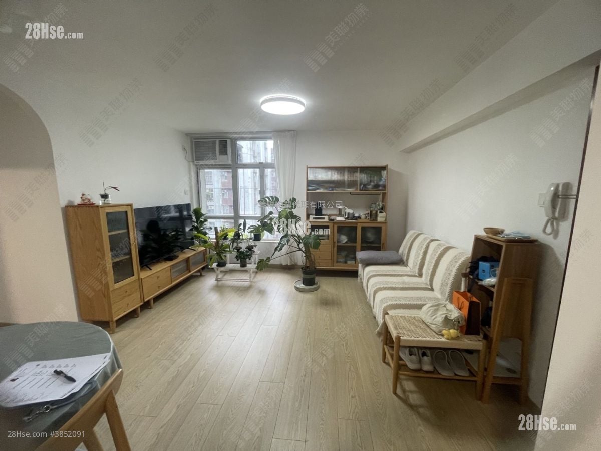 Taikoo Shing Sell 2 Bedrooms 580 ft²