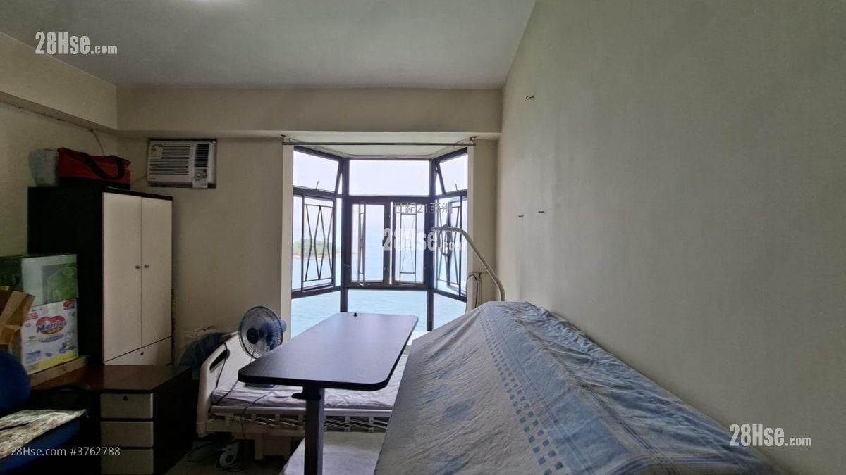 Regent Height Sell 3 Bedrooms , 2 Bathrooms 819 ft²