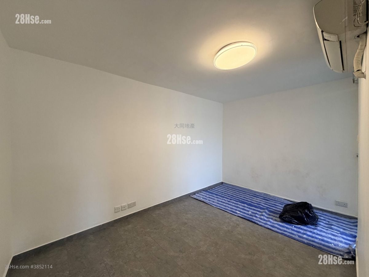 Mei Foo Sun Chuen Rental 4 Bedrooms , 1 Bathroom 664 ft²