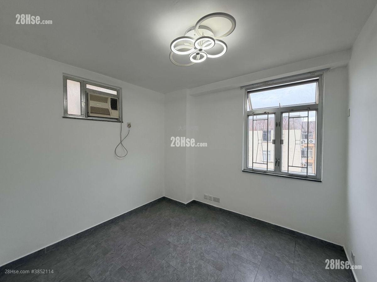 Mei Foo Sun Chuen Rental 4 Bedrooms , 1 Bathroom 664 ft²