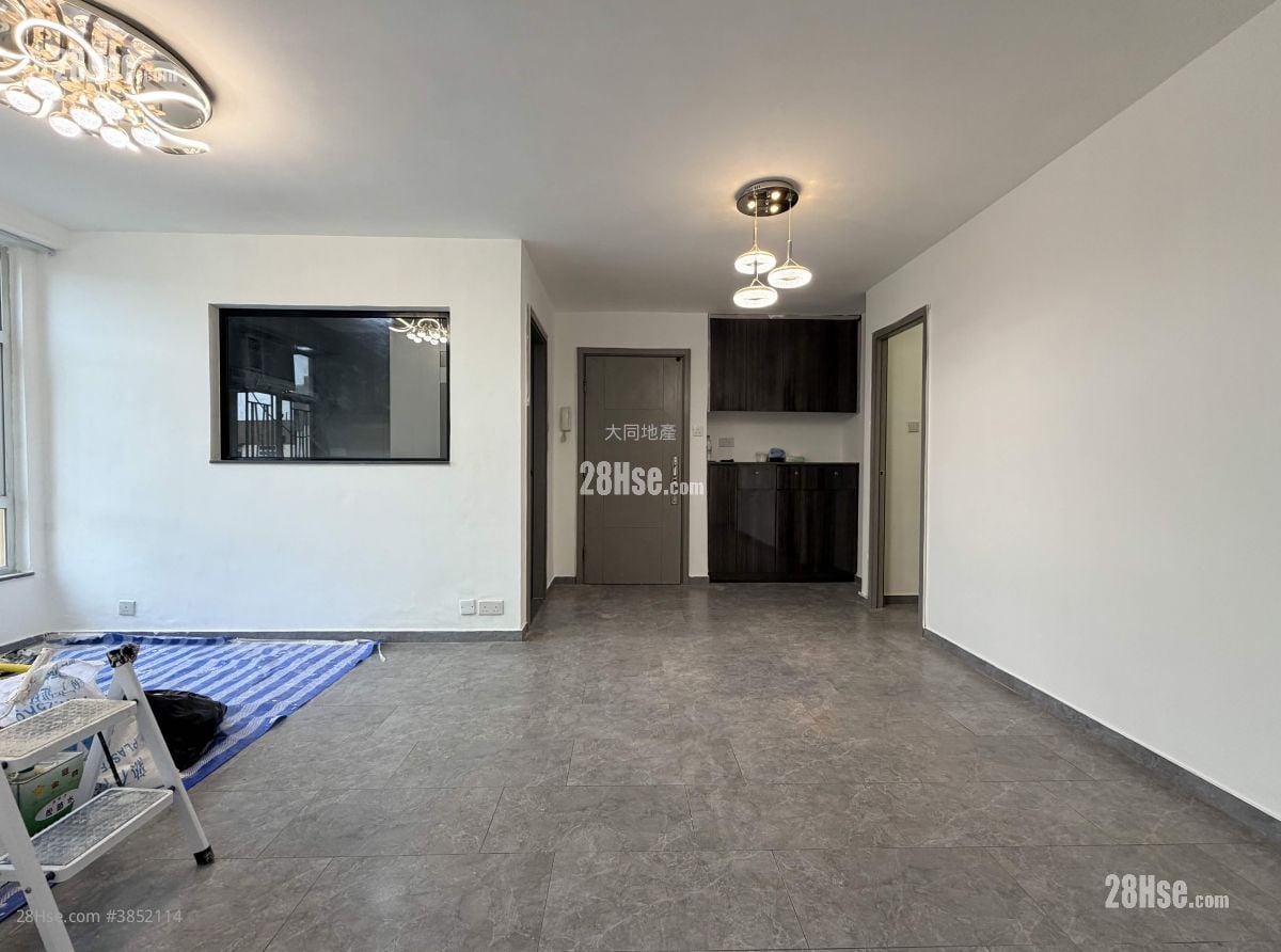 Mei Foo Sun Chuen Rental 4 Bedrooms , 1 Bathroom 664 ft²