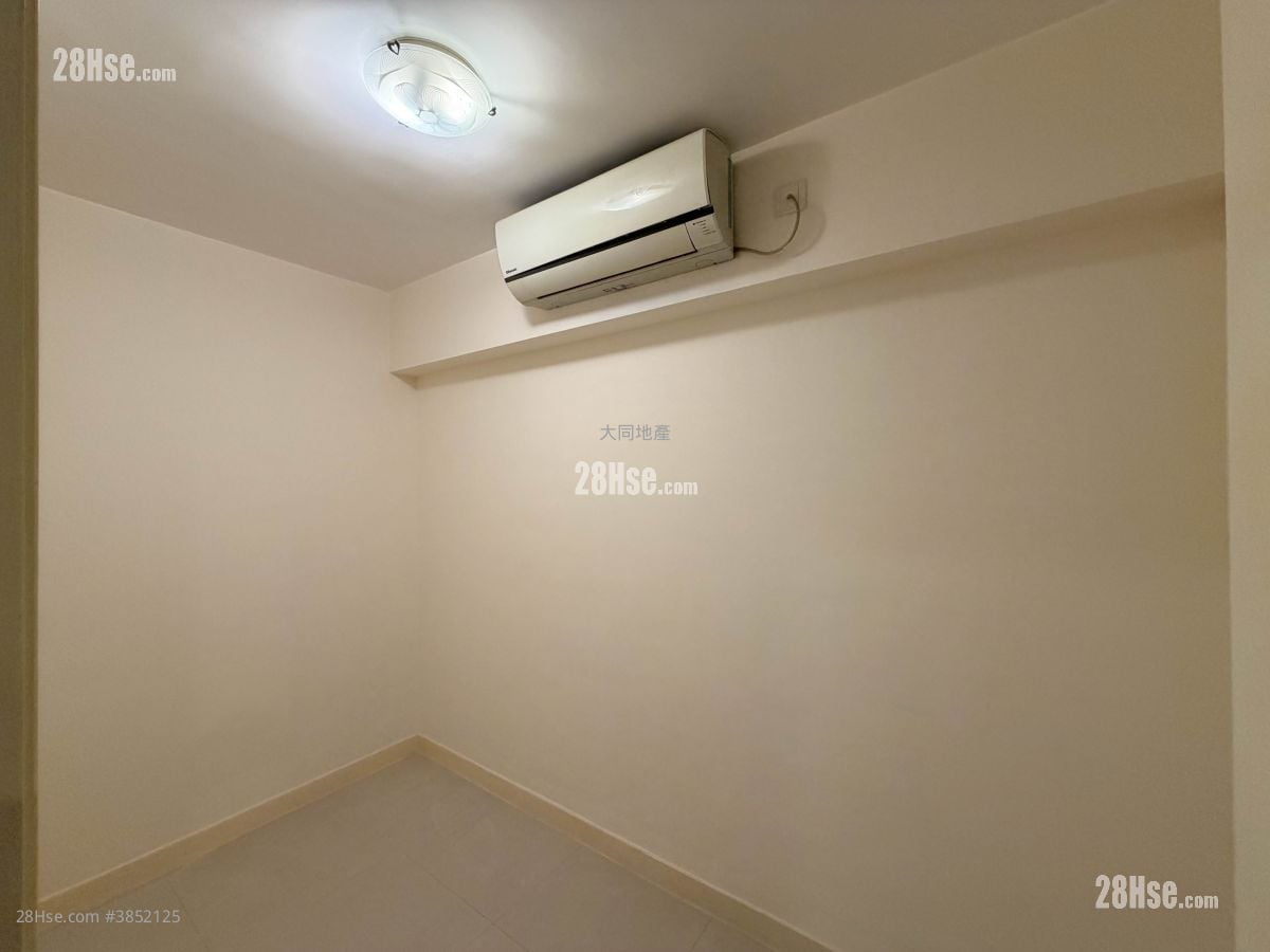 Mei Foo Sun Chuen Rental 4 Bedrooms , 2 Bathrooms 696 ft²