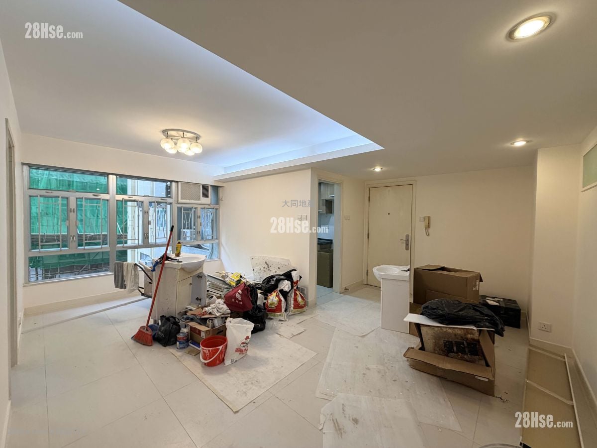 Mei Foo Sun Chuen Rental 4 Bedrooms , 2 Bathrooms 696 ft²