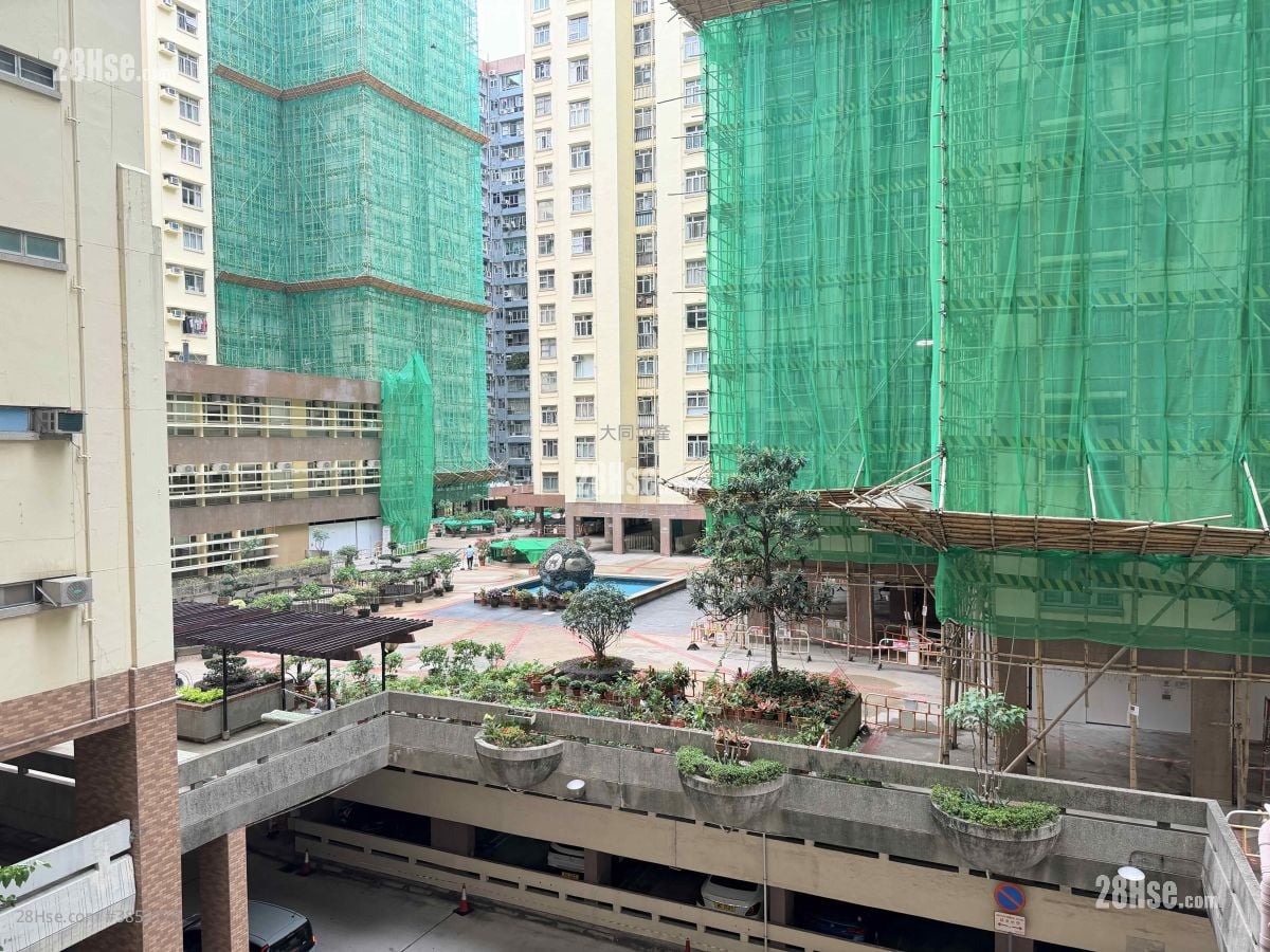 Mei Foo Sun Chuen Rental 4 Bedrooms , 2 Bathrooms 696 ft²