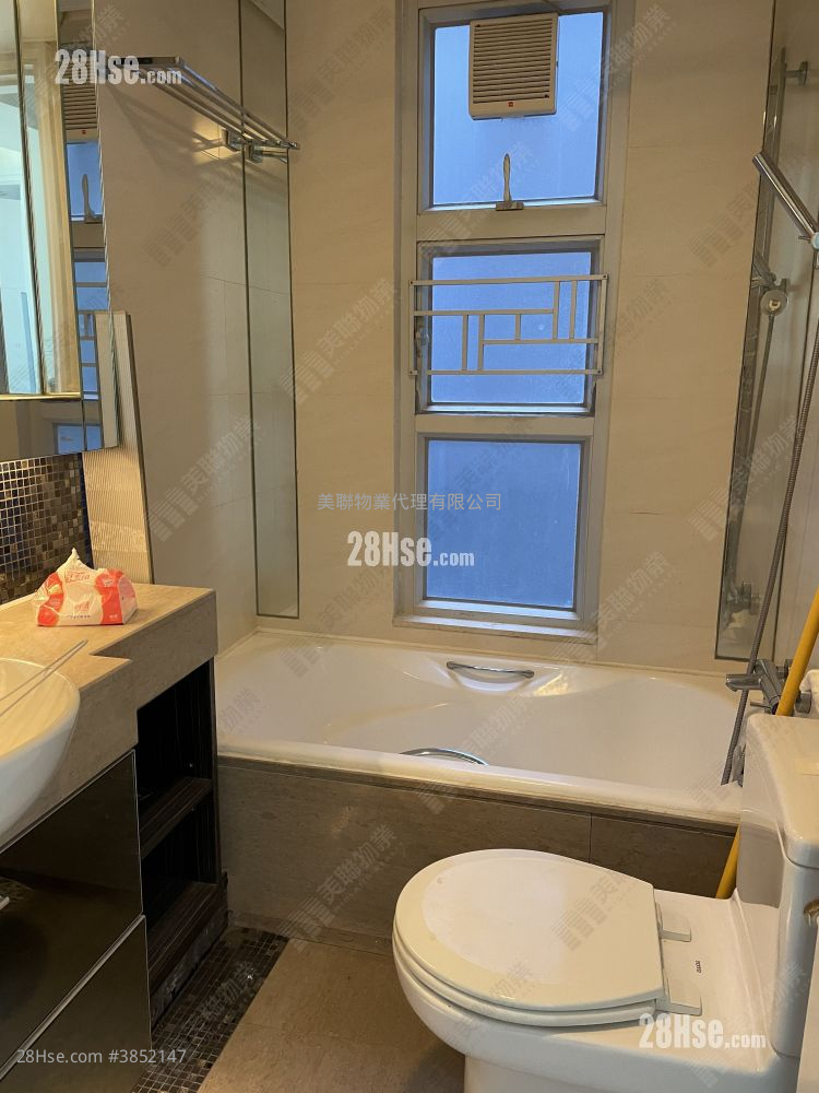 Festival City Rental 688 ft²
