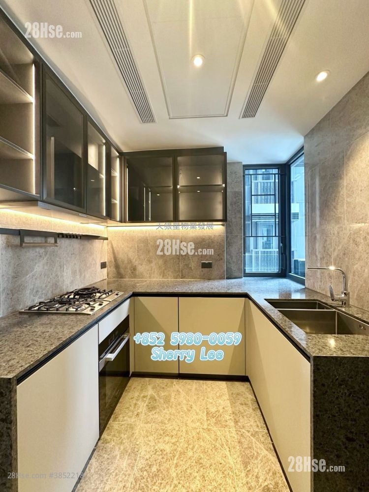 The Knightsbridge Sell 3 Bedrooms 1,002 ft²