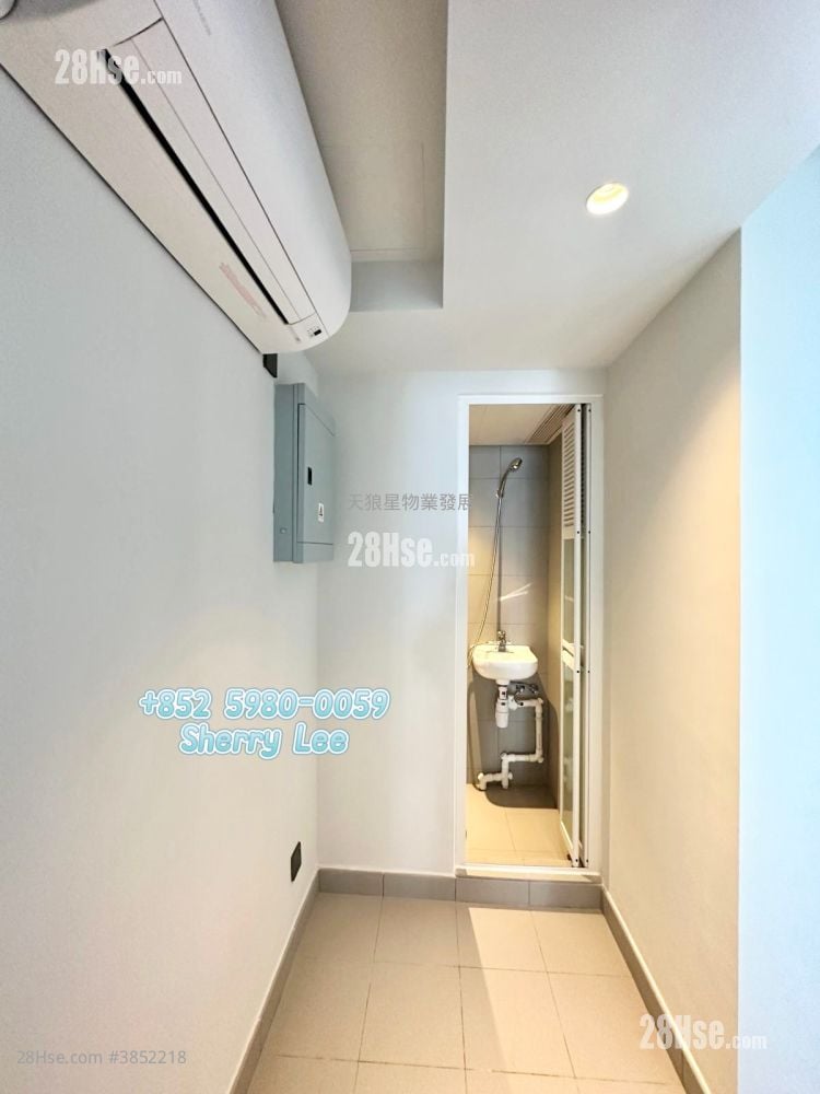 The Knightsbridge Sell 3 Bedrooms 1,002 ft²