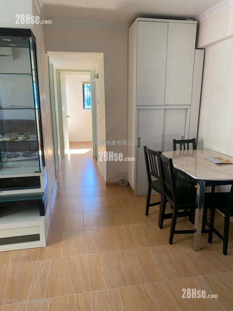 Shaukeiwan Plaza Rental 3 Bedrooms 445 ft²
