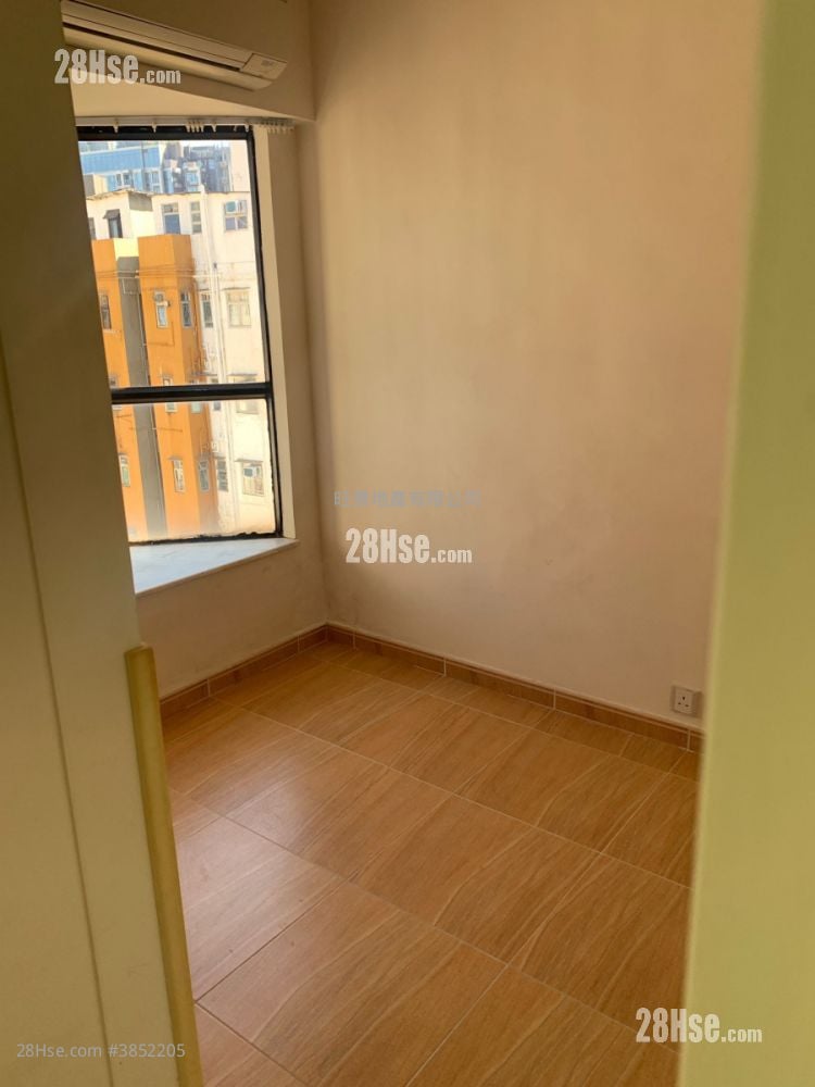 Shaukeiwan Plaza Rental 3 Bedrooms 445 ft²