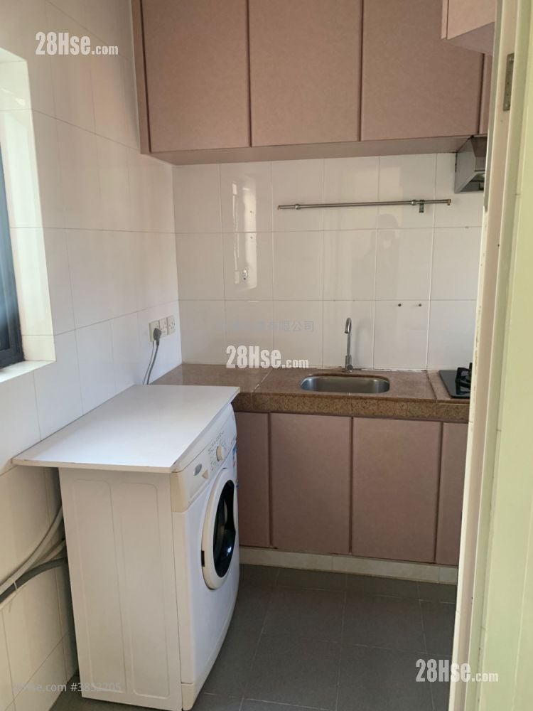 Shaukeiwan Plaza Rental 3 Bedrooms 445 ft²