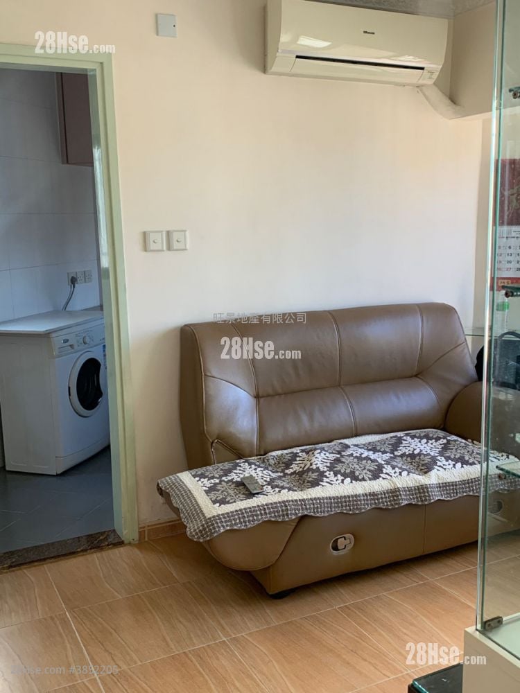 Shaukeiwan Plaza Rental 3 Bedrooms 445 ft²