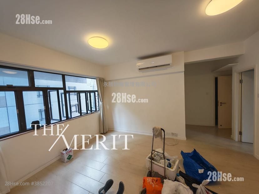 East Sun Mansion Rental 3 Bedrooms , 2 Bathrooms 659 ft²