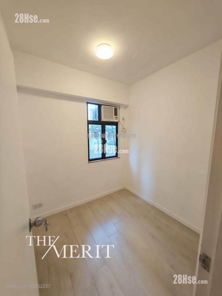 East Sun Mansion Rental 3 Bedrooms , 2 Bathrooms 659 ft²