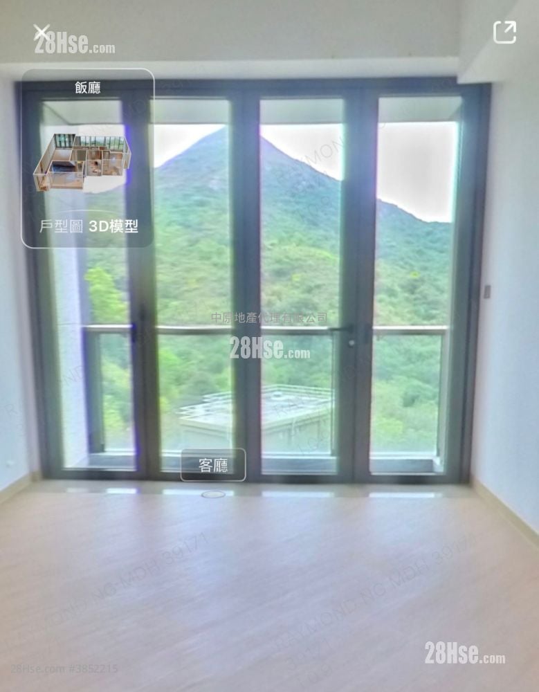 St. Michel Rental 967 ft²