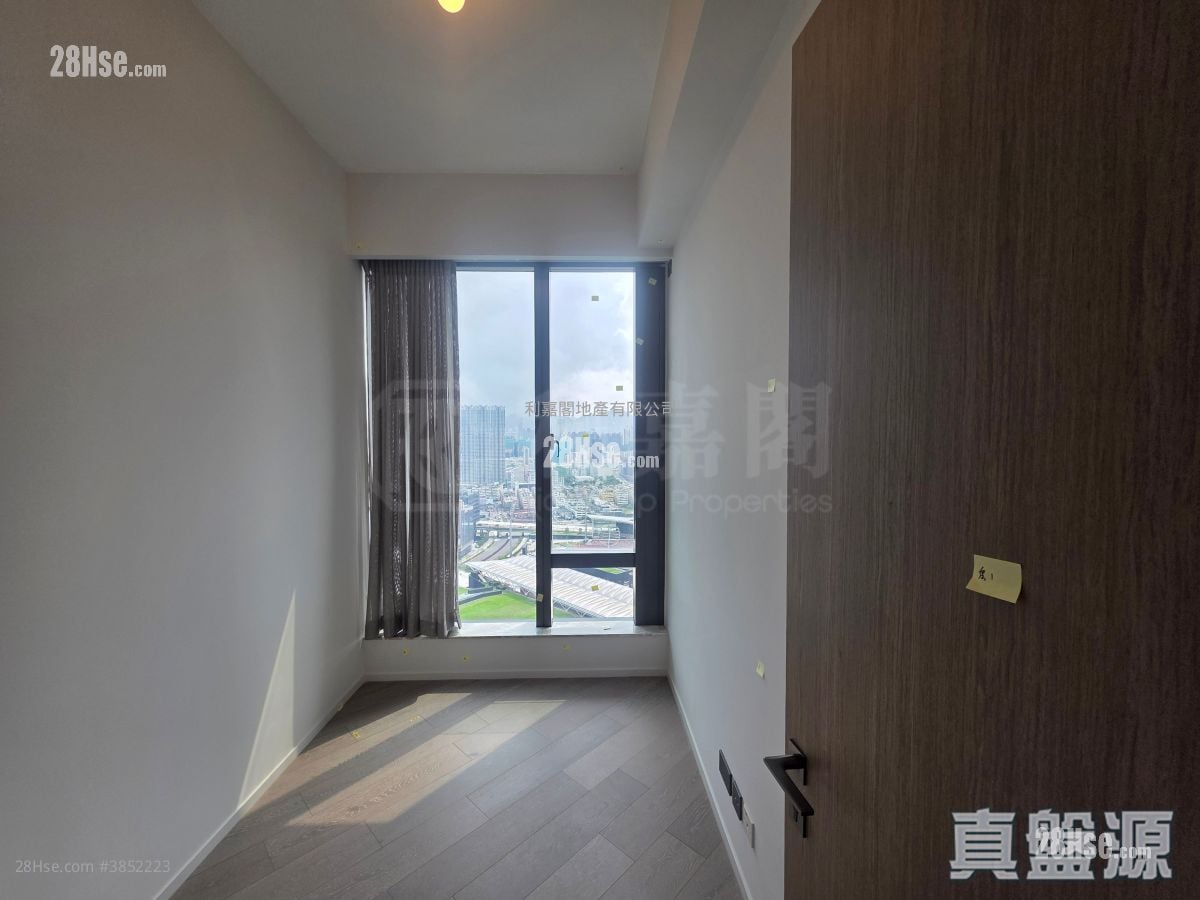The Henley Rental 778 ft²