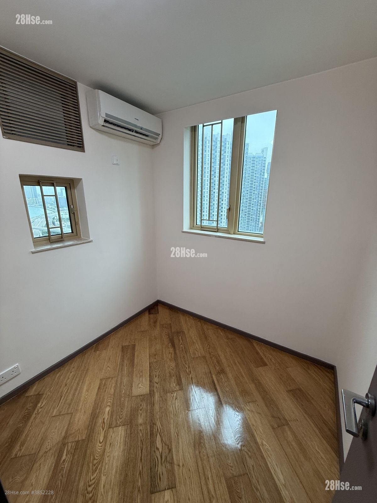 Harbour Place Rental 3 Bedrooms , 1 Bathroom 593 ft²