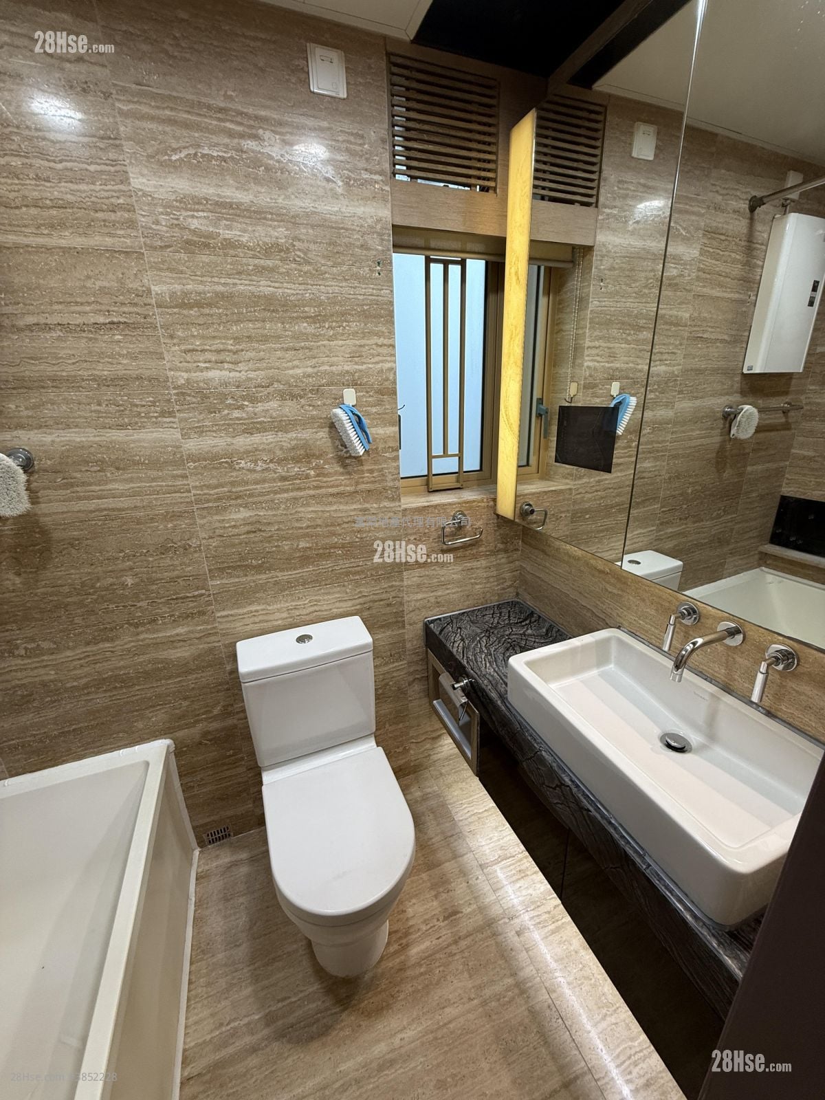 Harbour Place Rental 3 Bedrooms , 1 Bathroom 593 ft²