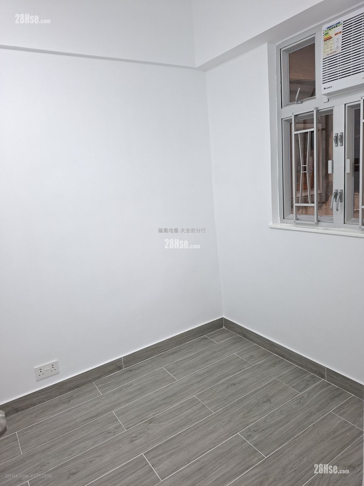 Peony House Sell 3 Bedrooms , 1 Bathroom 395 ft²
