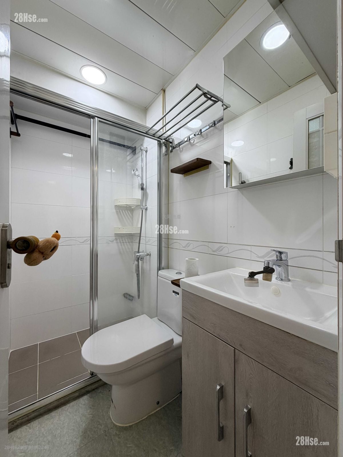 Mei Foo Sun Chuen Rental 2 Bedrooms , 1 Bathroom 464 ft²